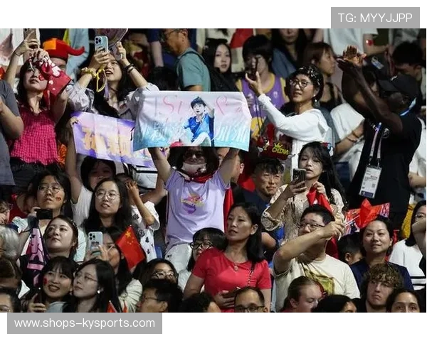 主场球迷应援是否影响VAR最终判罚倾向，球赛应援